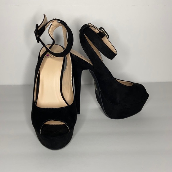 HEART IN D | Women's Black Strap Heels - Picture 3 of 4